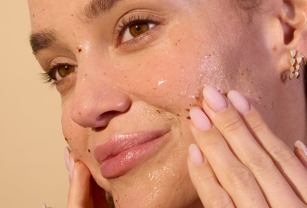 Morning vs. Night Skincare: Why Your Routine Should Change After Dark